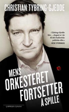 Mens orkesteret fortsetter å spille